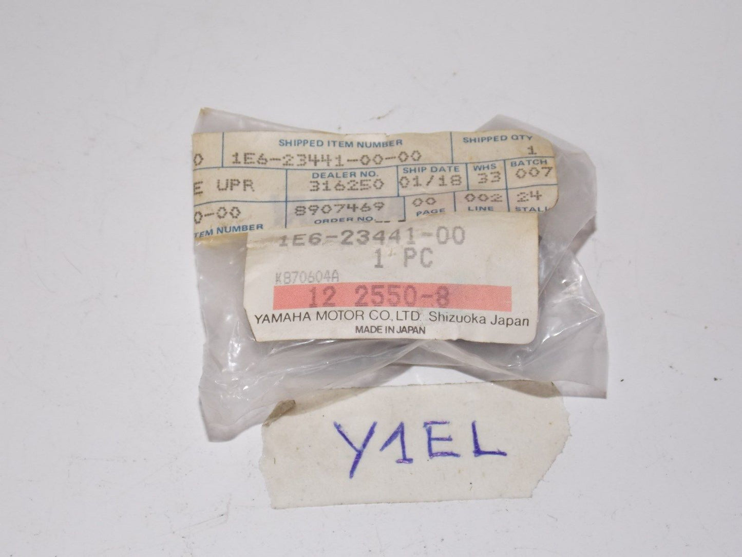 NOS YAMAHA HANDLE UPPER HOLDER 1995-2001 1E6-23441 RT 180G H J K V-STAR 1100 - MotoRaider