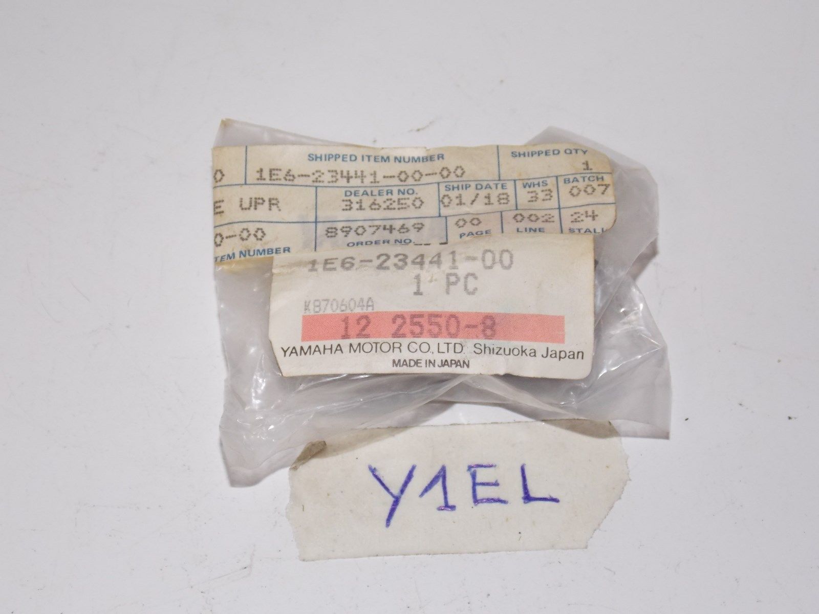 NOS YAMAHA HANDLE UPPER HOLDER 1995-2001 1E6-23441 RT 180G H J K V-STAR 1100 - MotoRaider