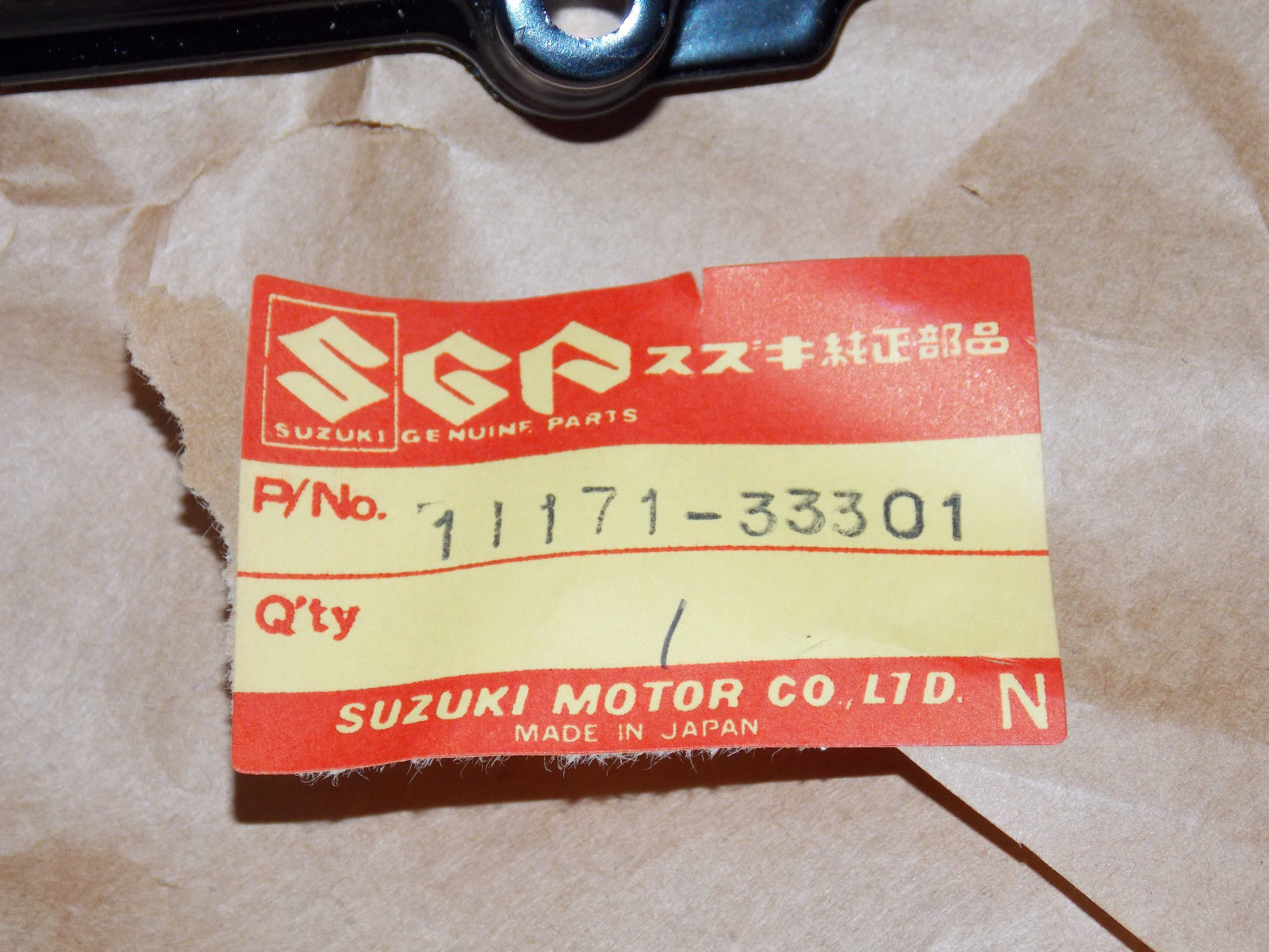 NEW NOS OEM SUZUKI 1983 GSX400 F D CYLINDER HEAD COVER 11171-33301 - MotoRaider
