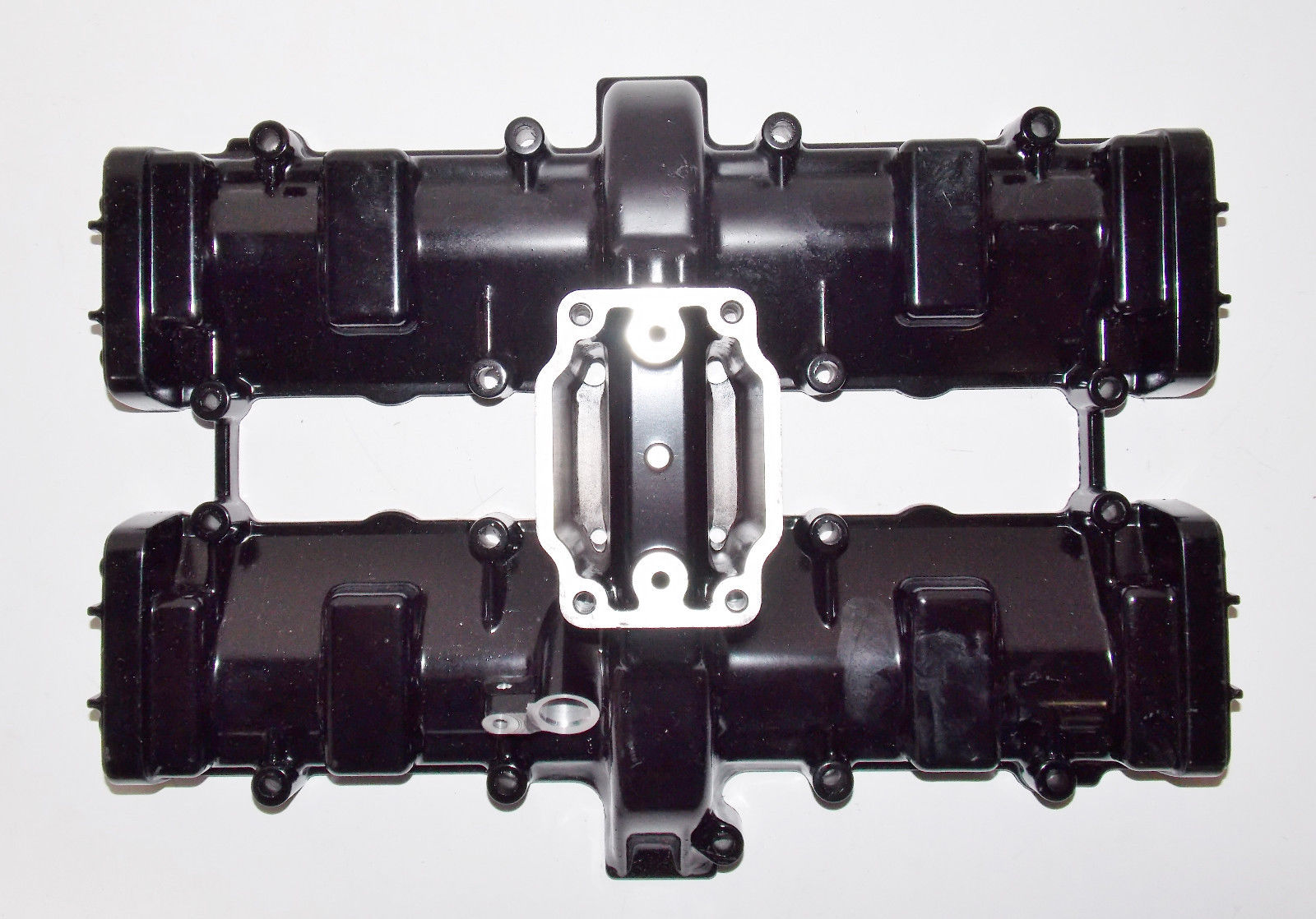 NEW NOS OEM SUZUKI 1983 GSX400 F D CYLINDER HEAD COVER 11171-33301 - MotoRaider