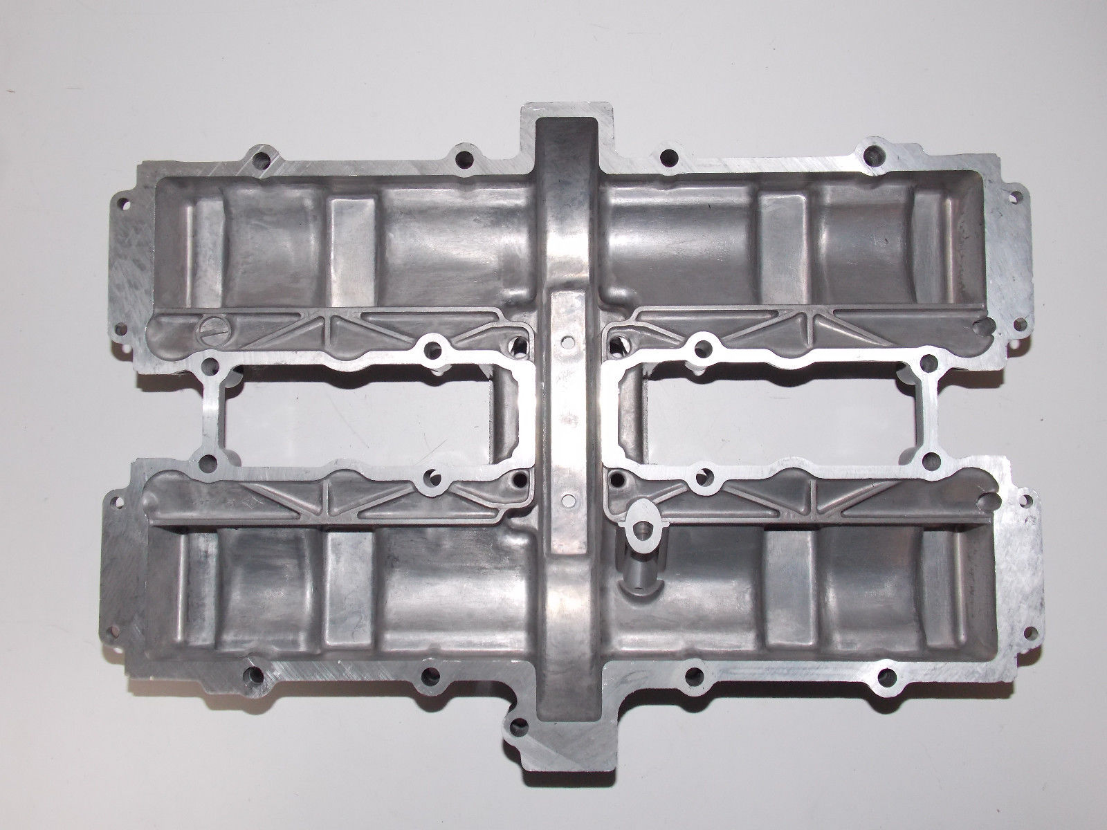NEW NOS OEM SUZUKI 1983 GSX400 F D CYLINDER HEAD COVER 11171-33301 - MotoRaider