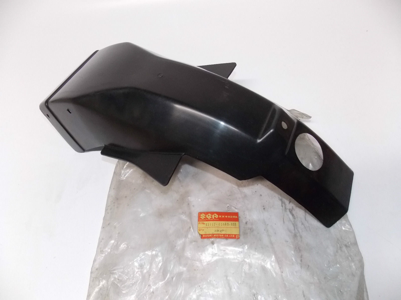 NOS OEM SUZUKI 1983 1984 1985 1986 GS550 BLACK INNER REAR FENDER 63112-43400-00 - MotoRaider