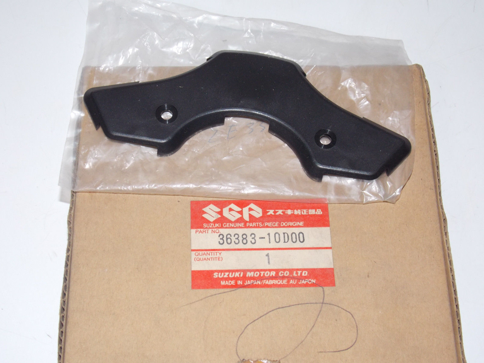 OEM NOS SUZUKI 1991 992 1993 GSF400 SPEEDOMETER LOWER CASE 36383-10D00 - MotoRaider