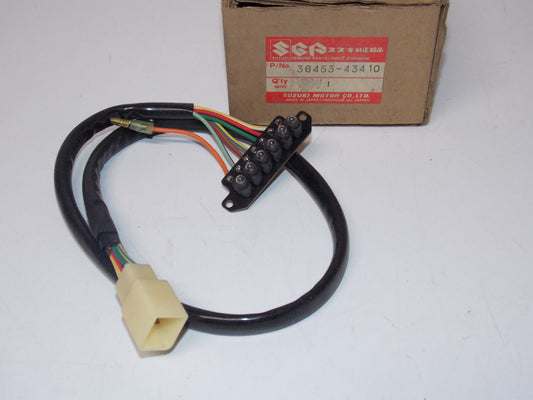 OEM NOS SUZUKI 1983 1984 1985 1986 GS650 GEAR INDICATOR SOCKET 36453-43410 - MotoRaider