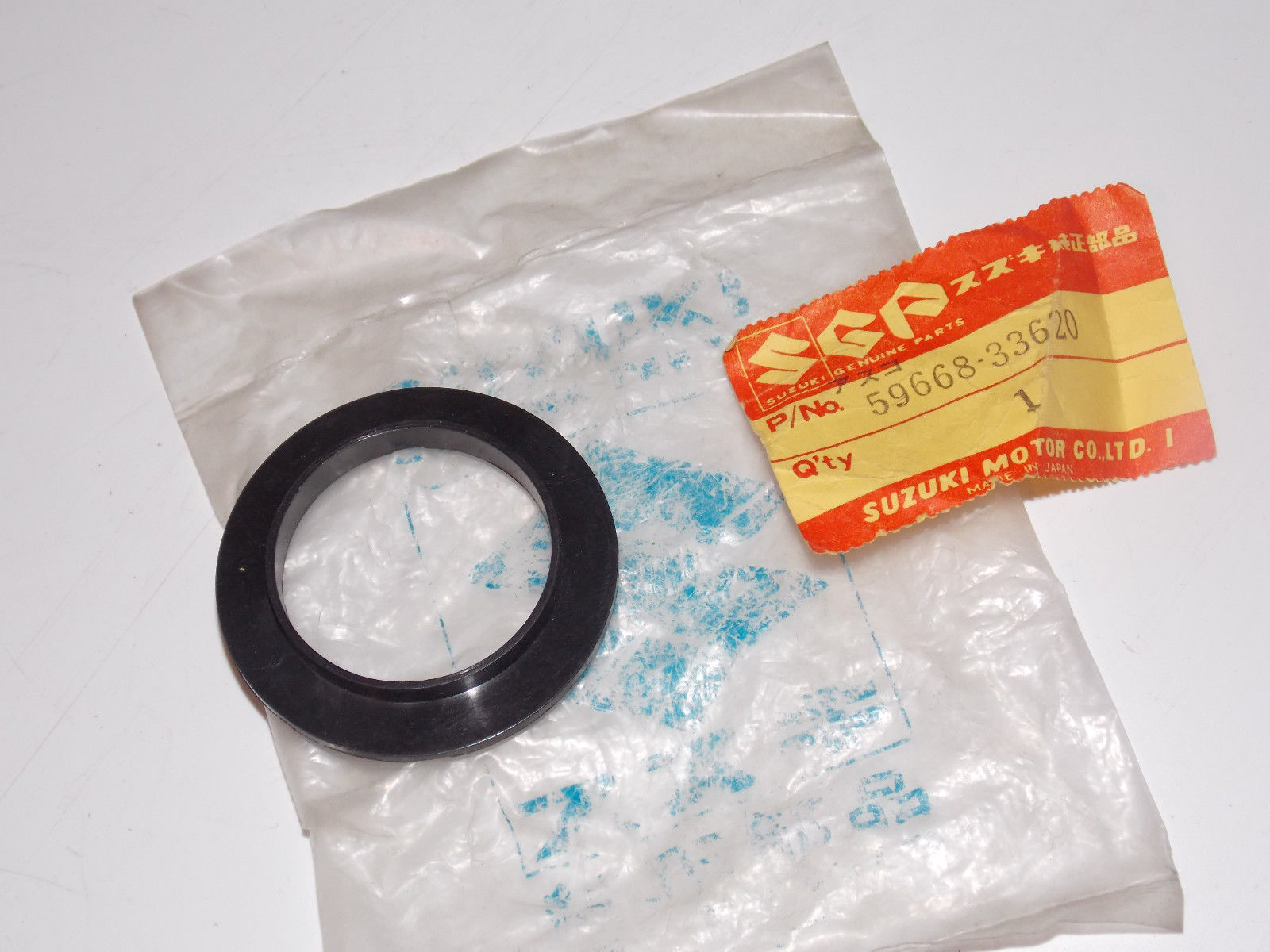 OEM SUZUKI 1973 1974 1977 1980 GT380 GS550 GS750 DIAPHRAGM PLATE 59668-33620 - MotoRaider