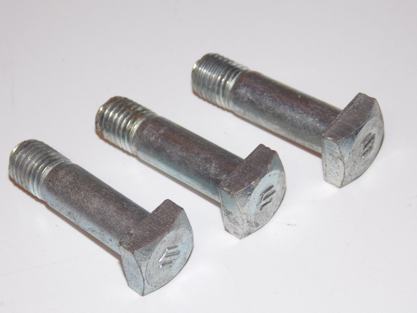 3 NOS SUZUKI SQUARE HEAD BOLTS 10X35 MM SPROCKET CARRIER GT380 VINTAGE HARDWARE - MotoRaider