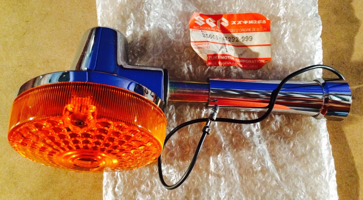 NOS SUZUKI 1982 GSX400 FRONT TURN SIGNAL INDICATOR BLINKER ASSY 35601-47292-999 - MotoRaider