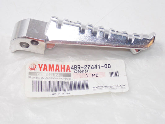 NOS YAMAHA  1994 1995 1996 1997 1998 REAR FOOTREST 2  XJ600   4BR-27441 - MotoRaider