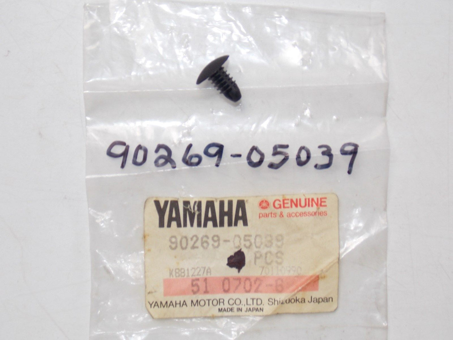NOS YAMAHA  1988-2015 SPECIAL SHAPE RIVET VK540 VT480 VX750 XVS650   90269-05039 - MotoRaider