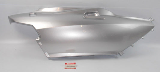 NOS SUZUKI 2003 2004 2005 RIGHT REAR SIDE COVER AN650  47111-10G10-YD8 - MotoRaider