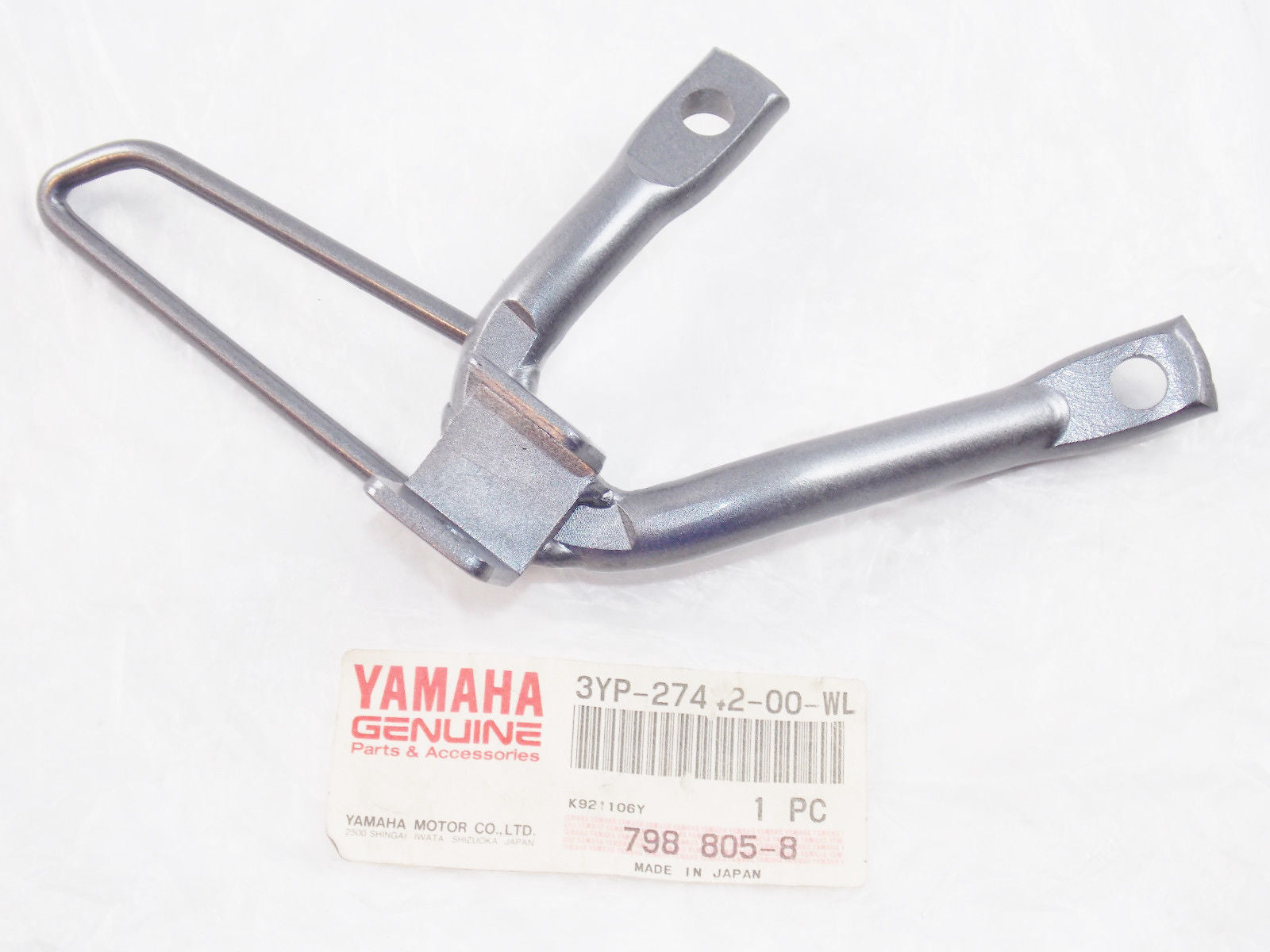 NOS OEM GENUINE YAMAHA 1991 1992 XT600 FOOT REST BRACKET MOUNT 3YP-27442-00-WL - MotoRaider