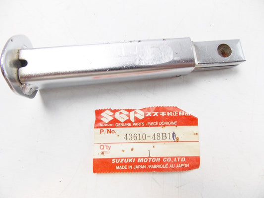 N0S OEM  SUZUKI 1988-1993 RH PILLION FOOTREST BAR GSX1100 43610-48B11 - MotoRaider