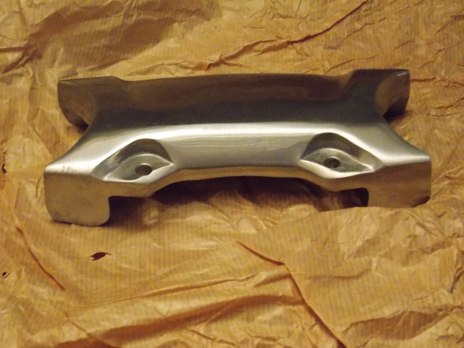 NOS YAMAHA 1983 1984 1985 FORK BRACE XJ900 FJ600 31A-2313A-30 - MotoRaider