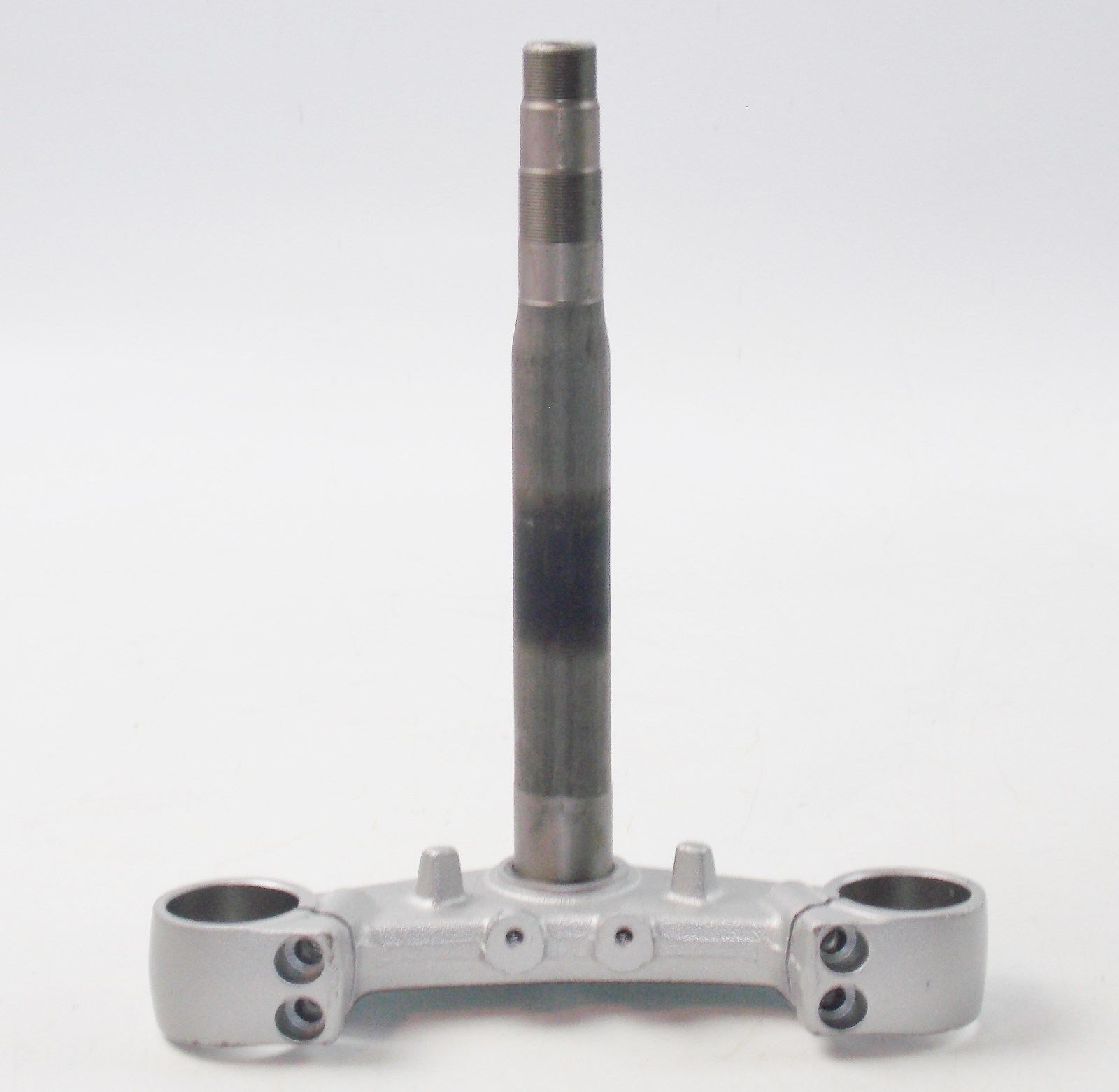 NOS YAMAHA  1986 1987 UNDER BRACKET FZX700  2JE-23340-00 - MotoRaider