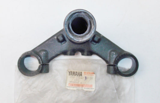 NOS YAMAHA  1978-1982 UNDER BRACKET XS400  3N6-23340-30-90 - MotoRaider