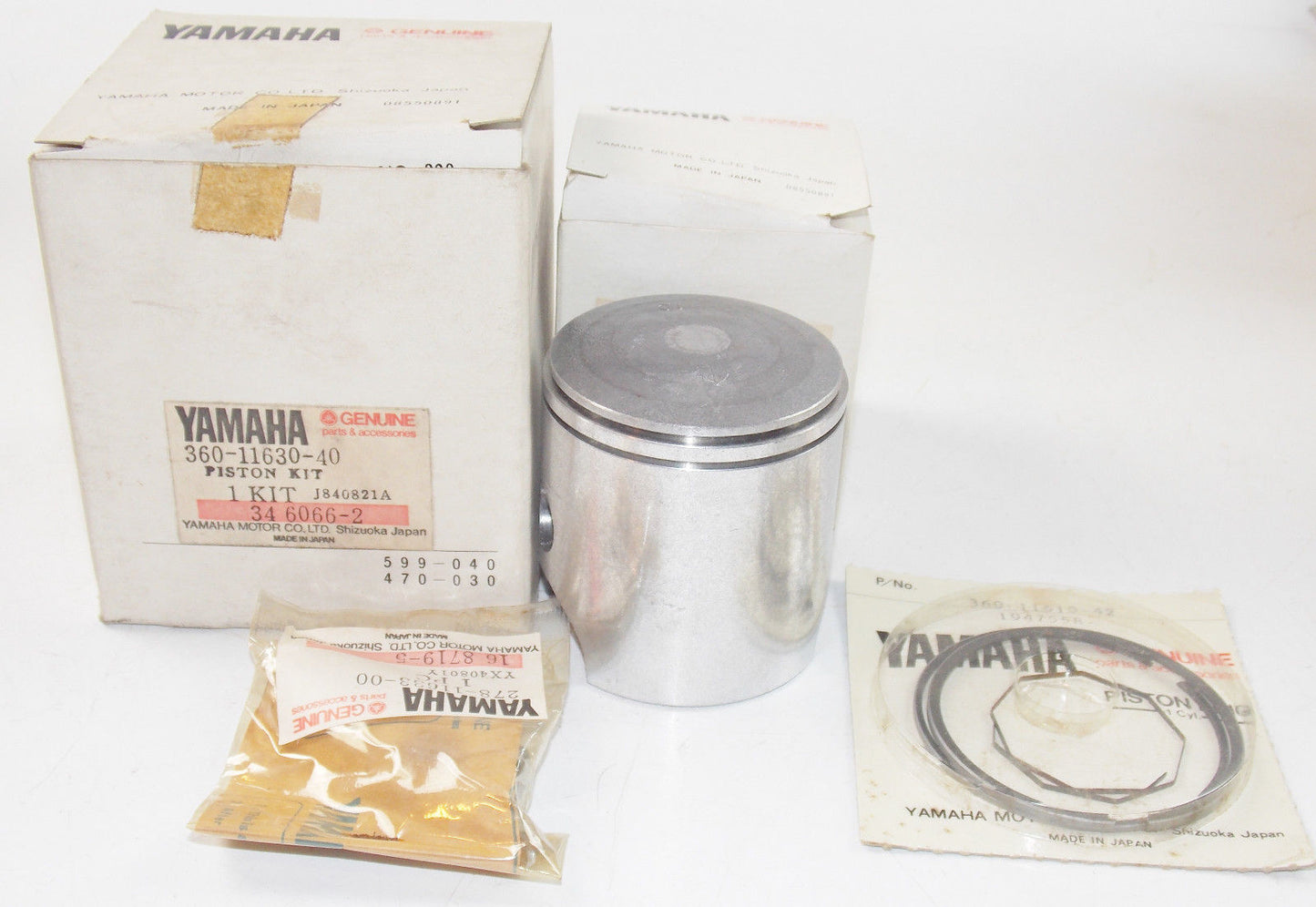 NOS OEM YAMAHA RD350 1974 RD1 EURO PISTON KIT 4TH OS RING PIN CLIP 360-11630-40 - MotoRaider