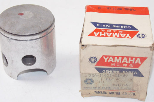 NOS YAMAHA 1973 1974 1975 RD350 CRANKCASE PISTON STANDARD SIZE 360-11631-01-96 - MotoRaider