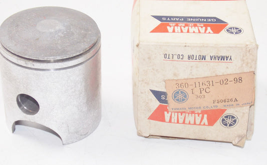 NOS YAMAHA 1974 1975 RD350 CRANKCASE PISTON STANDARD SIZE 360-11631-02-98 - MotoRaider
