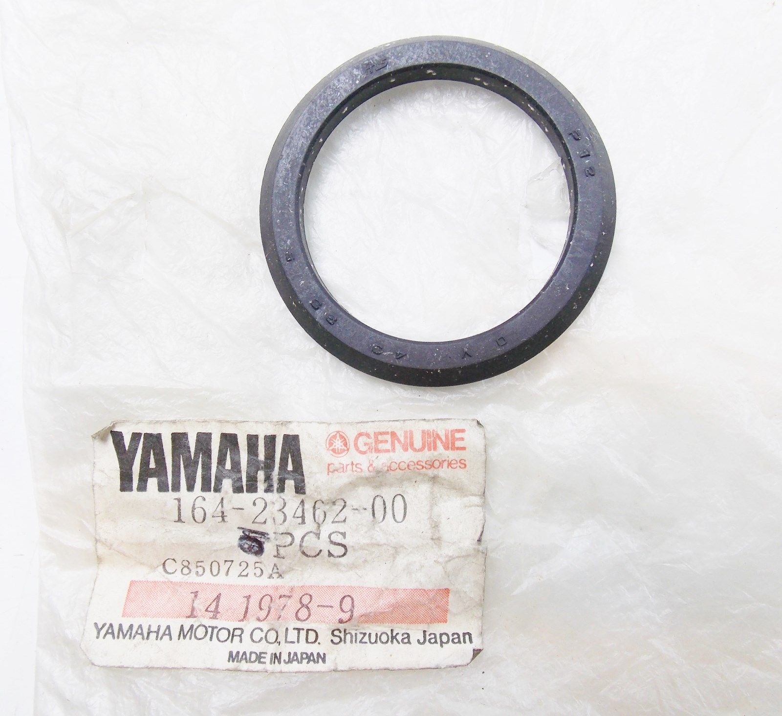 NOS YAMAHA 1967-2013 STEERING SEAL YTM200 BW200 XV535 DT50 FZ600 164-23462-00 - MotoRaider