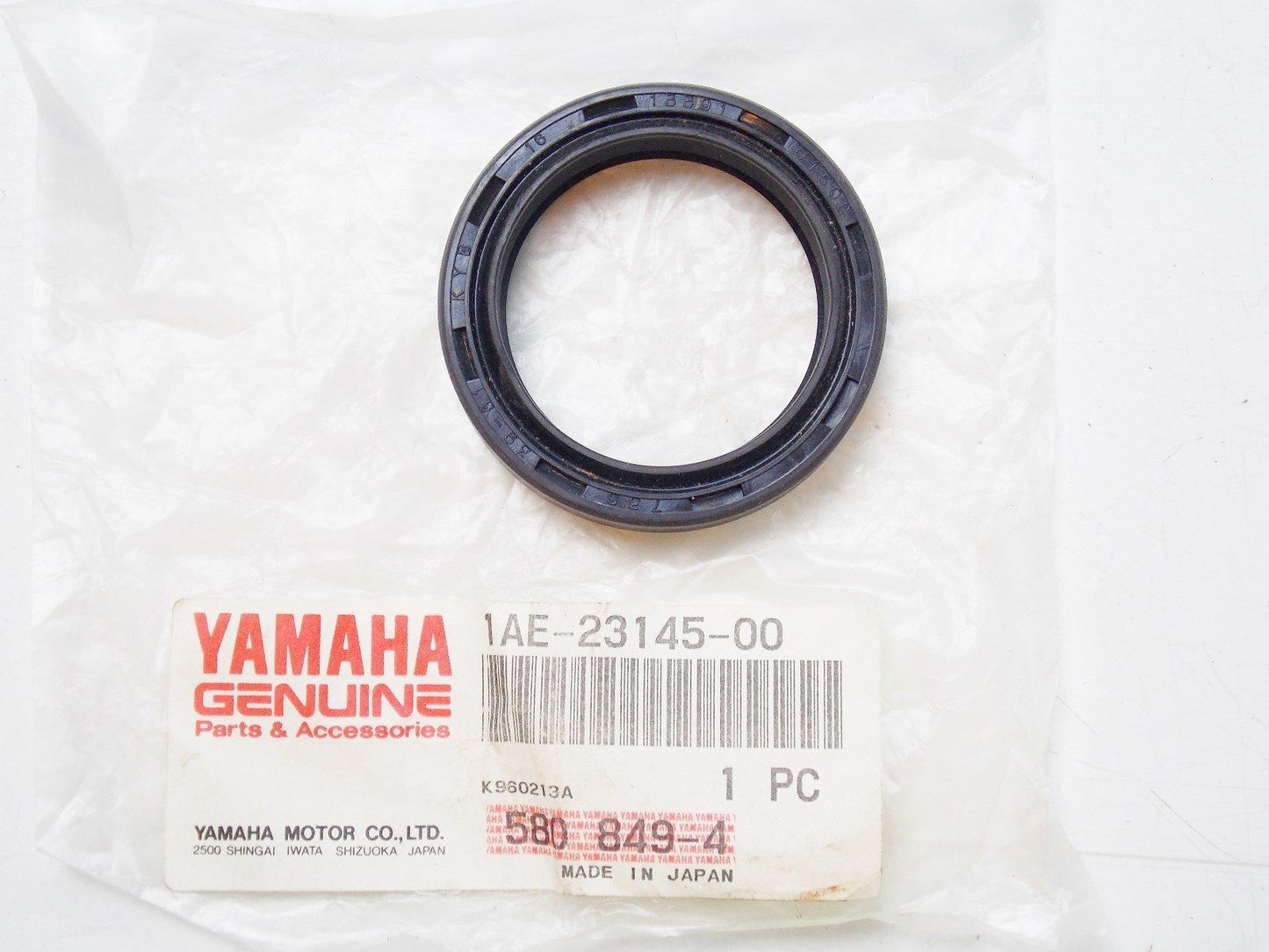NOS YAMAHA 1985 1986 1987 1988 OIL SEAL FZ750   1AE-23145-00 - MotoRaider