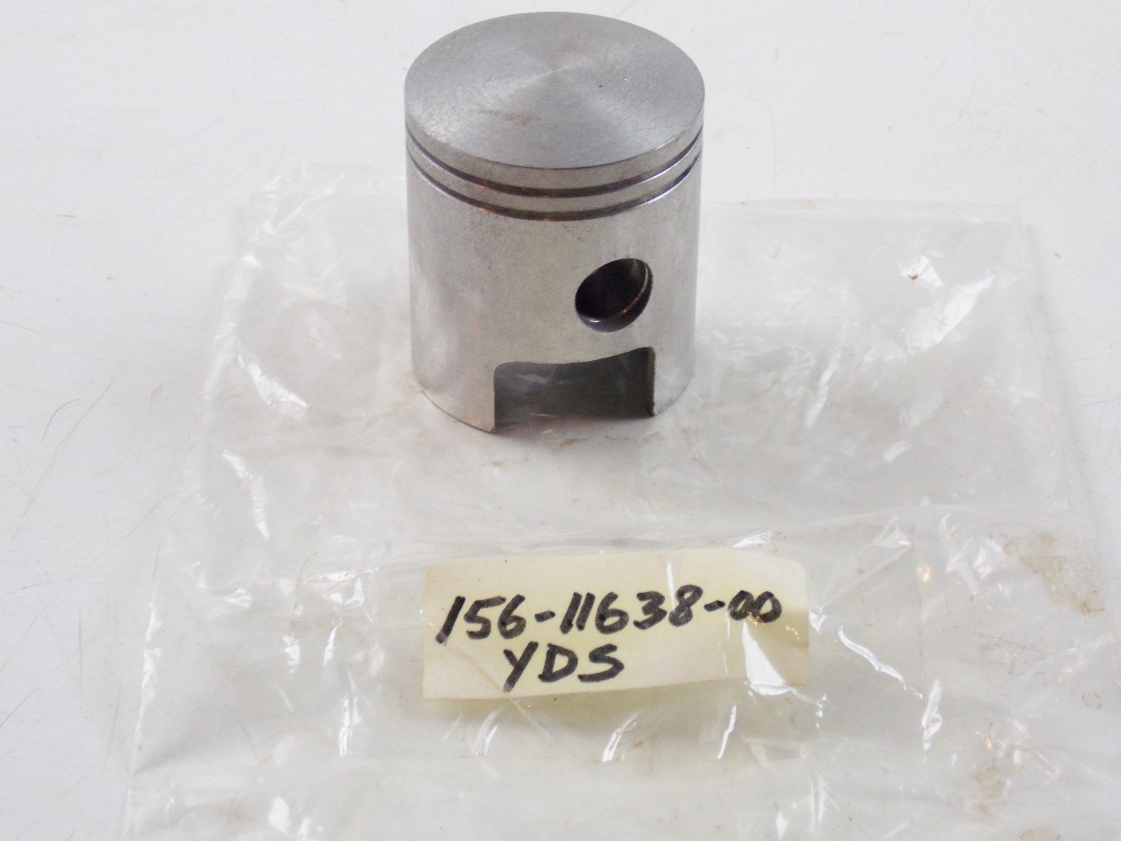 NOS YAMAHA  1967 PISTON 4 O/S 1.00  YDS5 YM2  156-11638-00 - MotoRaider