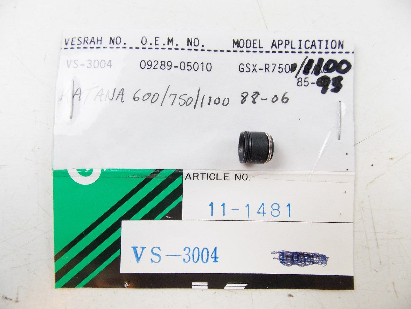 NOS SUZUKI 1985-1995 VALVE GUIDE OIL SEAL GSX-R750 MADE FOR SUZUKI  09289-05010 - MotoRaider