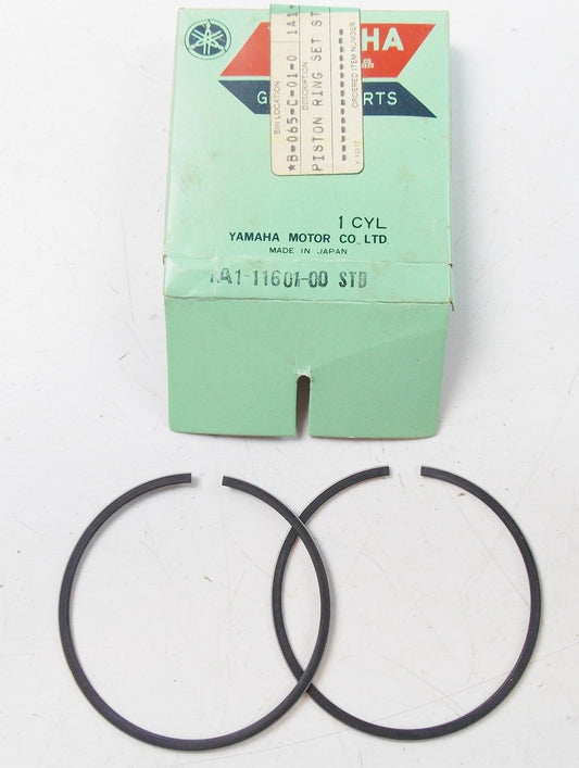 NOS OEM YAMAHA  1979 PISTON RING SET STD RD400  1A1-11601-00 - MotoRaider