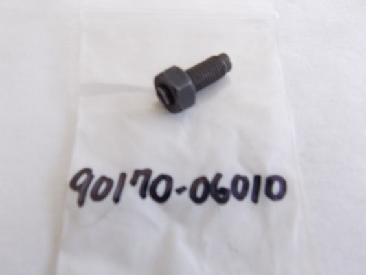 NOS YAMAHA 1989-1995 HEXAGON NUT (2) FZR600 WR200 V-MAX 1200  90170-06010 - MotoRaider