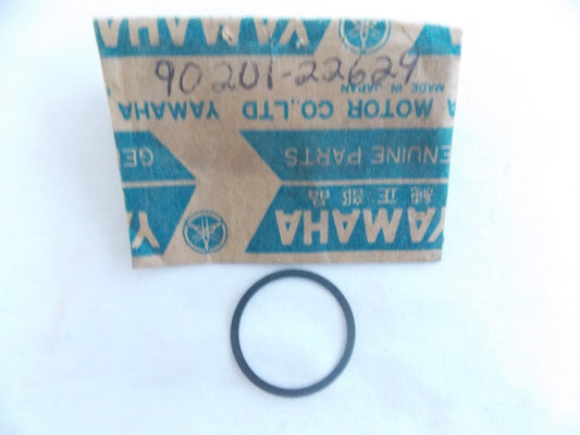 NOS YAMAHA  1976 1977 1980 PLATE WASHER TZ125 YZ125 YZ1000 YZ100  90201-22629 - MotoRaider