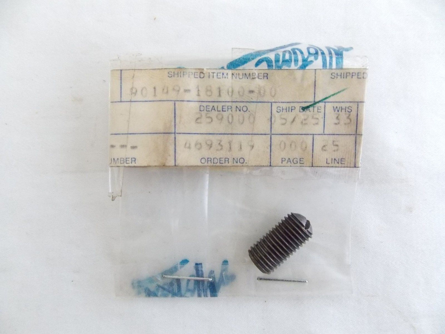 NOS YAMAHA AFTERMARKET 1976-1981 SPECIAL SHAPE SCREW TT500 XT500 90149-18100 - MotoRaider