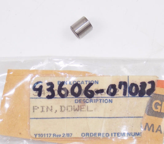 NOS YAMAHA 1964-2009 XS1100E XS1100H V STAR 1100 PIN DOWEL 93606-07082 - MotoRaider