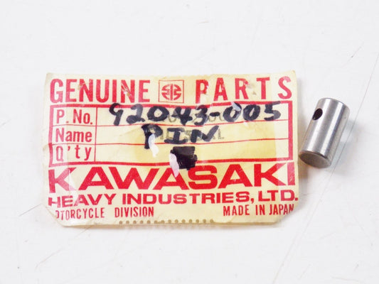 NOS KAWASAKI  1965-1967 FORK GUIDE PIN W1 F3/5/7/8/9 C2  92043-005 - MotoRaider