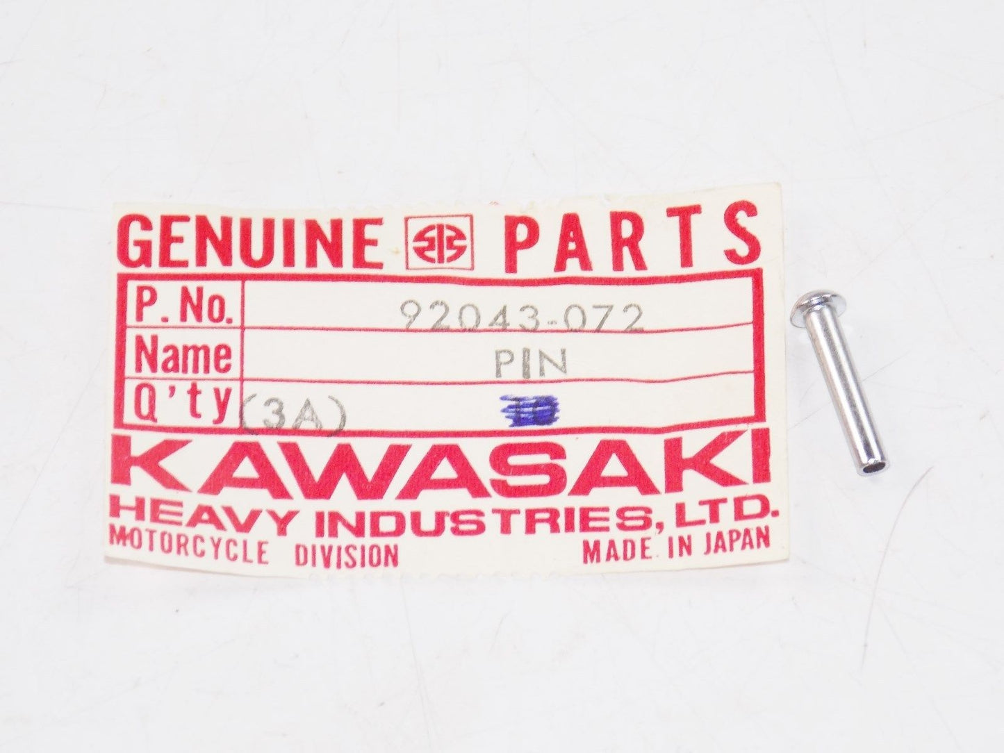 NOS KAWASAKI 1969-1976 FUEL TANK HOOK PIN (FOUR) H1/2 S2 KH500 - MotoRaider