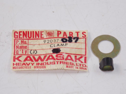 NOS KAWASAKI 1969-1981 CLAMP RR SIGNAL LAMP (2) G3/4 F6/7 KE100 KV100 92037-087 - MotoRaider