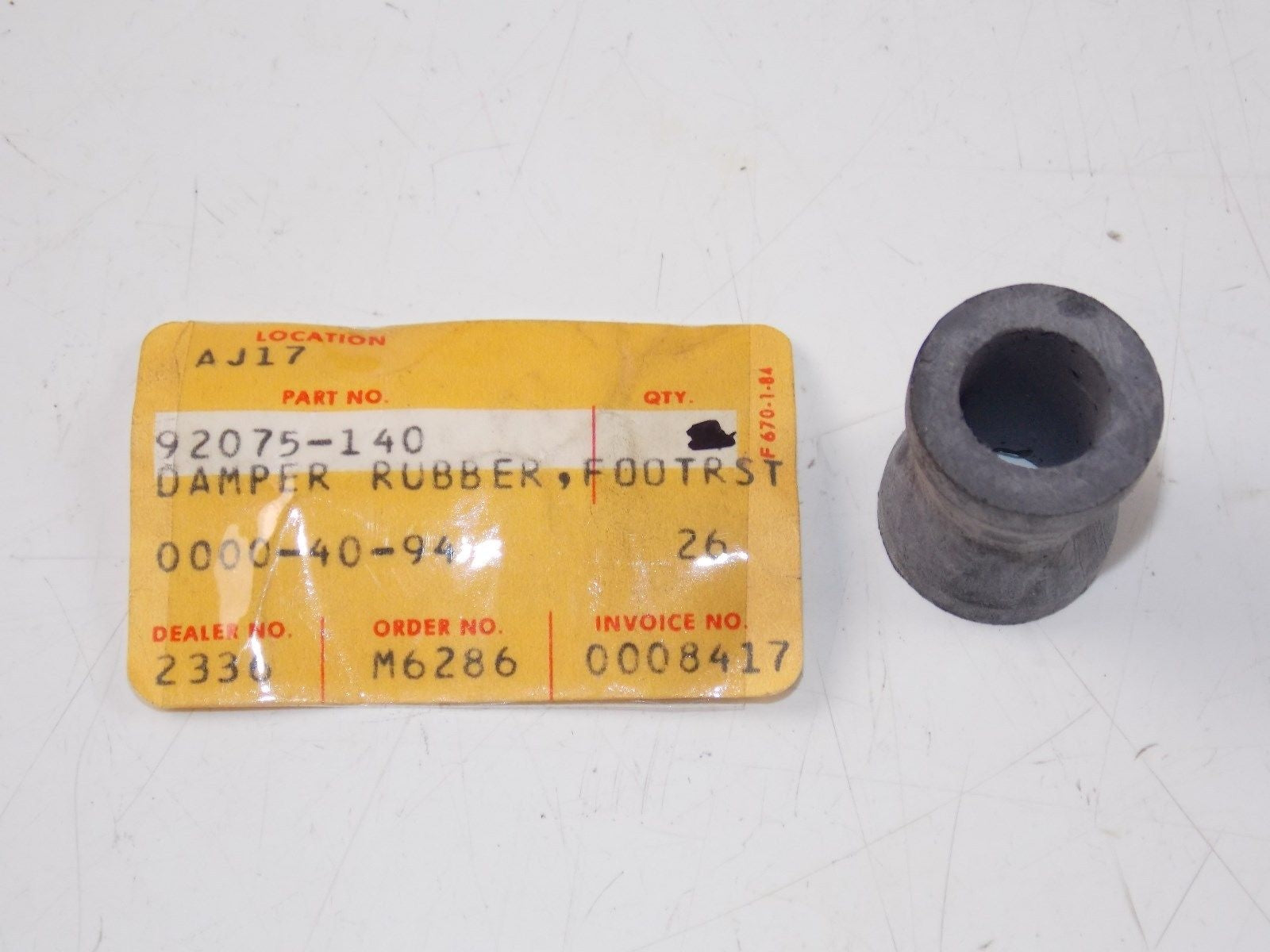 NOS KAWASAKI 1973-1984 RUBBER DAMPER FOOTREST Z1 KZ900/750/1000  92075-140 - MotoRaider