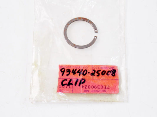 NOS YAMAHA 1962-1978 YDS2 TD1B YDS3 YDS3 TRANSMISSION CIRCLIP OUTER 93440-25008 - MotoRaider