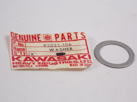 NOS KAWASAKI 1968-1983 TURN SIGNAL STEM WASHER (2) MT1 KD175 F3/4/6/7 92022-106 - MotoRaider