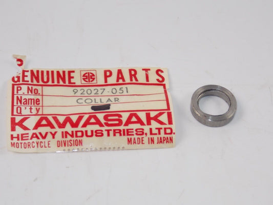 NOS KAWASAKI 1972 LEFT HAND COLLAR H1  92027-051 - MotoRaider