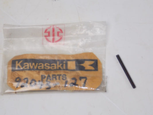 NOS KAWASAKI 1969-2004 CAP HINGE PIN KH125 KZ1000/200/650/400 S1/2  92043-127 - MotoRaider