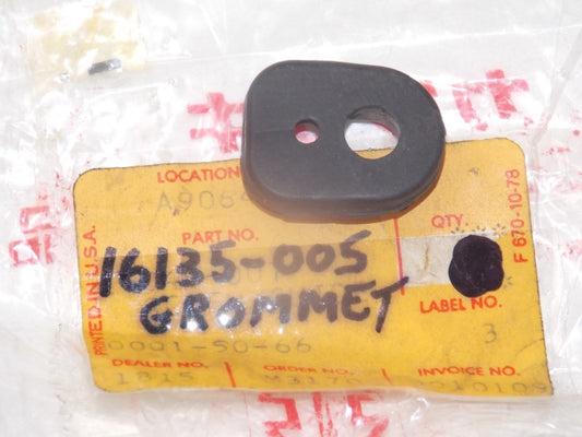 NOS KAWASAKI 1969 1970 1971 1972 OIL PIPE GROMMET B G3 G4 F6 F7  16135-005 - MotoRaider