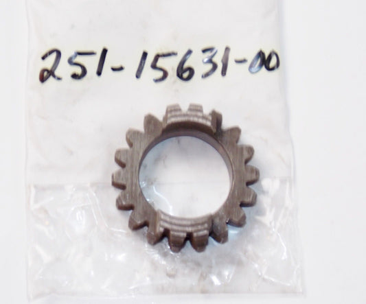 NOS GEAR KICK PINION YAMAHA 70-76 AT1B ATM1B CT1B RD200A/B/C 251-15631-00 / 01 - MotoRaider