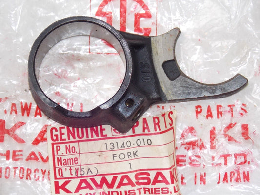 NOS KAWASAKI 1961-1981 LOW SELECTOR FORK 2ND G3/4/5 MC1 KV100 KE100 13140-010 - MotoRaider