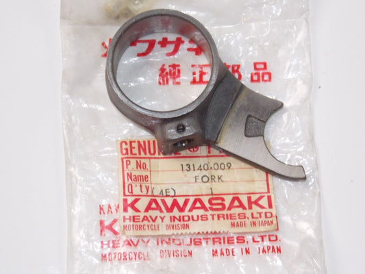 NOS KAWASAKI 1969-1979 SELECTOR FORK 3RD KD80 KE100 KM100 KV100  13140-009 - MotoRaider