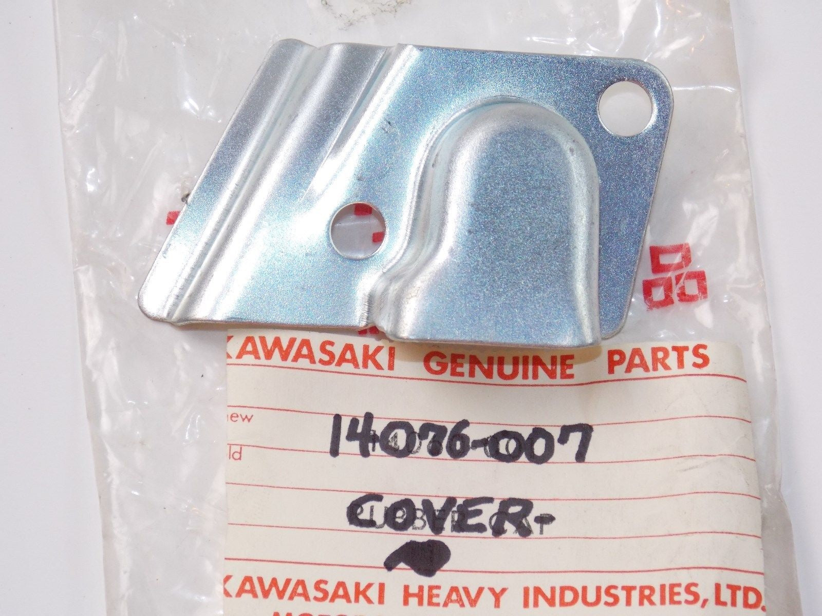 NOS KAWASAKI 1974-1979 CLUTCH CABLE COVER KD80 KE100 KH100 KM100 G5  14076-007 - MotoRaider
