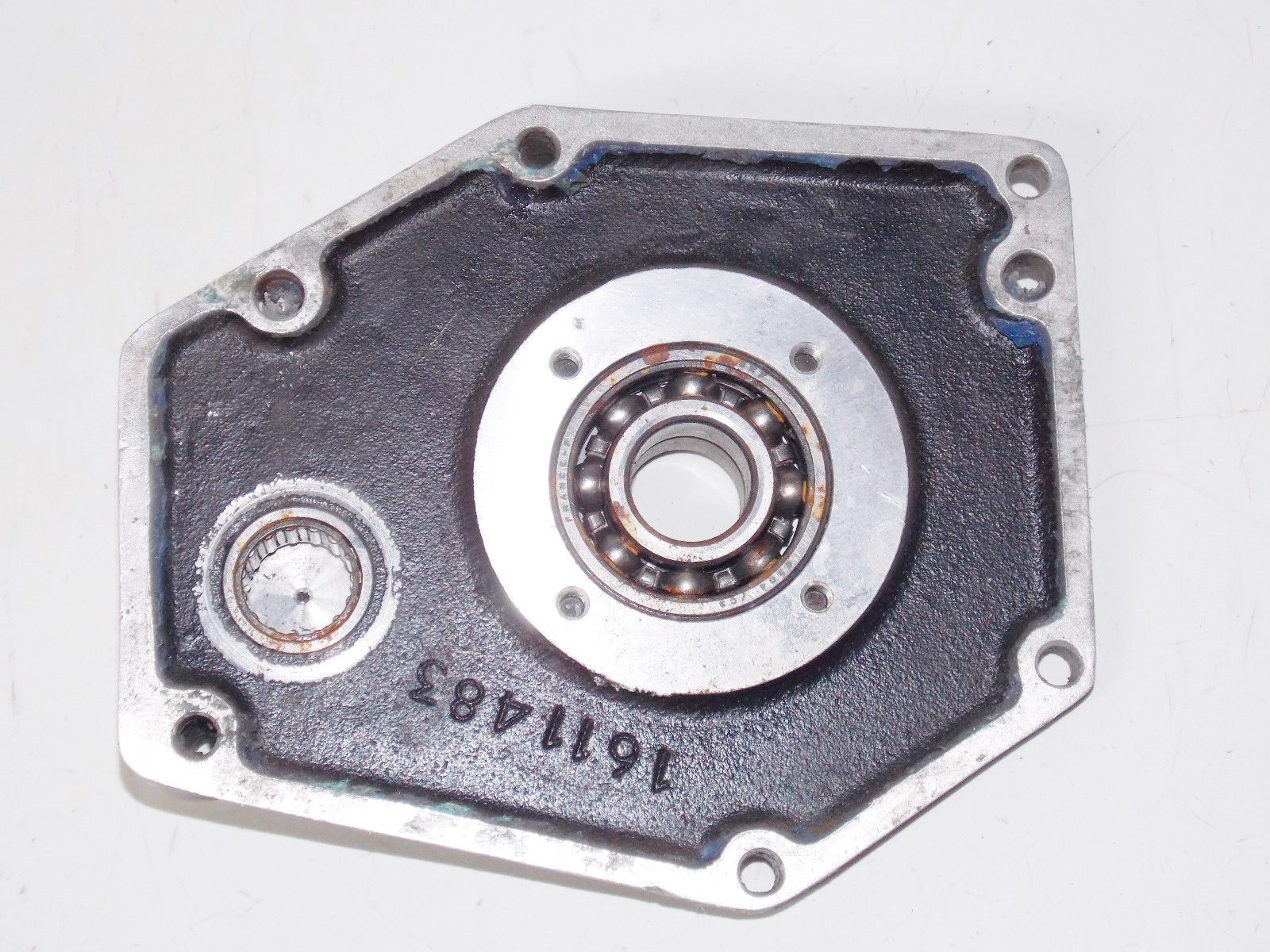 1977 HUSQVARNA 360 AUTOMATIC TRANSMISSION COVER PLATE BEARING MOTOR 2053 GEARBOX - MotoRaider
