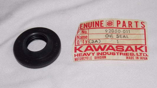 NOS KAWASAKI 1970-1975 2000/03-05 DRUM OIL SEAL F6/7 G3 KH125 BR125 92050-011 - MotoRaider