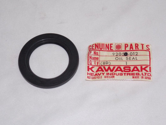 NOS KAWASAKI 1967-1976 OIL SEAL C2 G4 KV100  92050-012 - MotoRaider