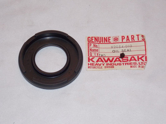NOS KAWASAKI 1969 OIL SEAL H1  92054-010 - MotoRaider