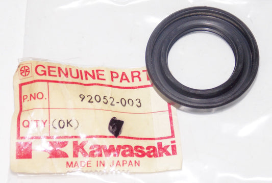 NOS KAWASAKI 1969 1971 1975 2001 G3SS H1 H2 KE100 Z1 OIL SEAL COUPLING 92052-003 - MotoRaider