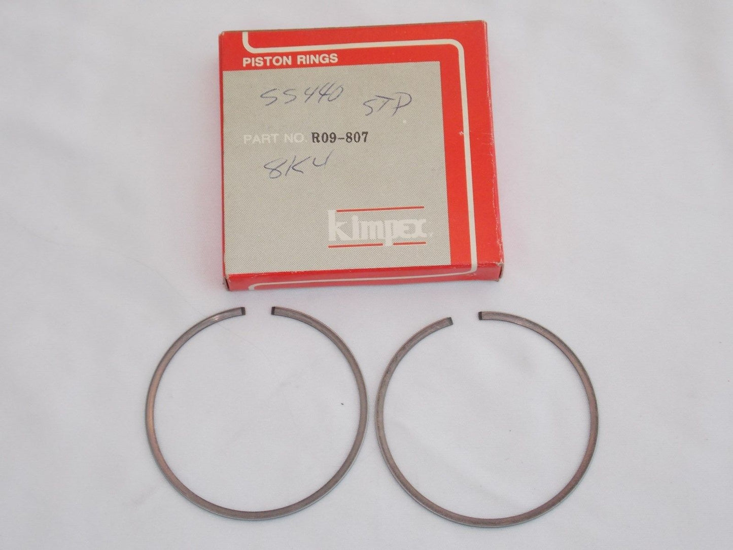 NOS YAMAHA 1980-1985  PISTON RINGS SS440  R09-807 - MotoRaider